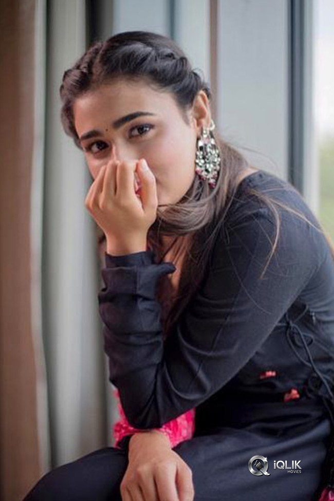Shalini-Pandey